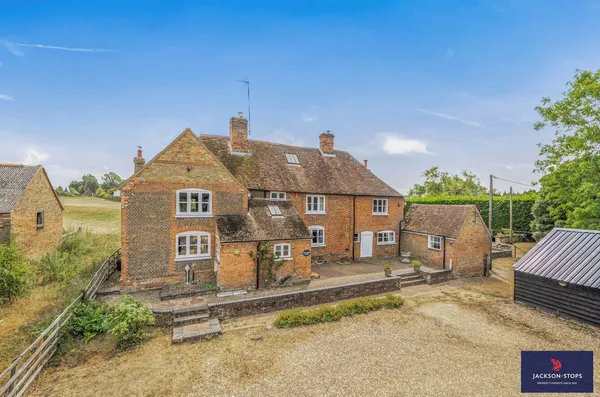 Leighton Road, Stoke Hammond, MK17 photo 3