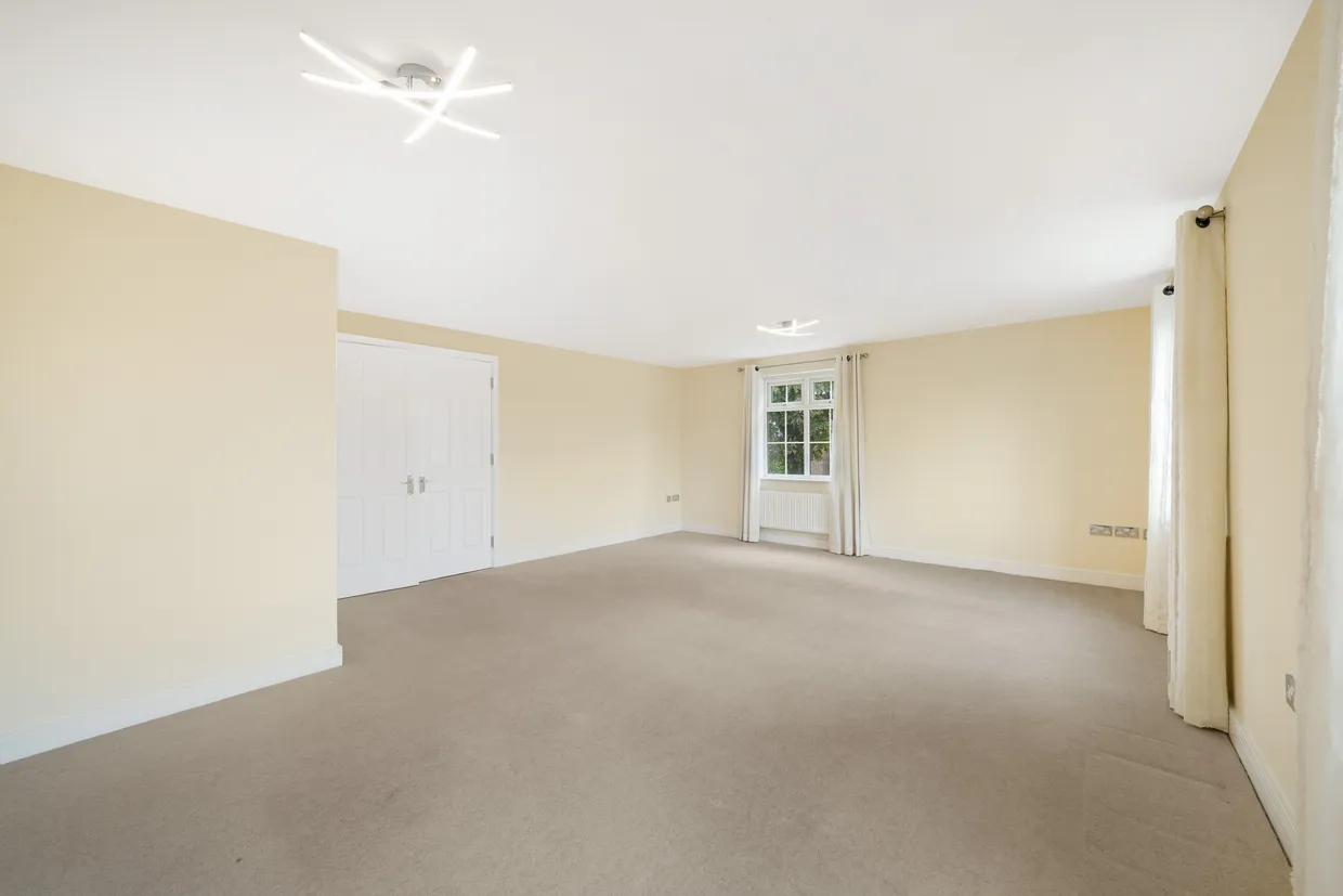 Gibbs Green, Edgware, HA8 photo 6