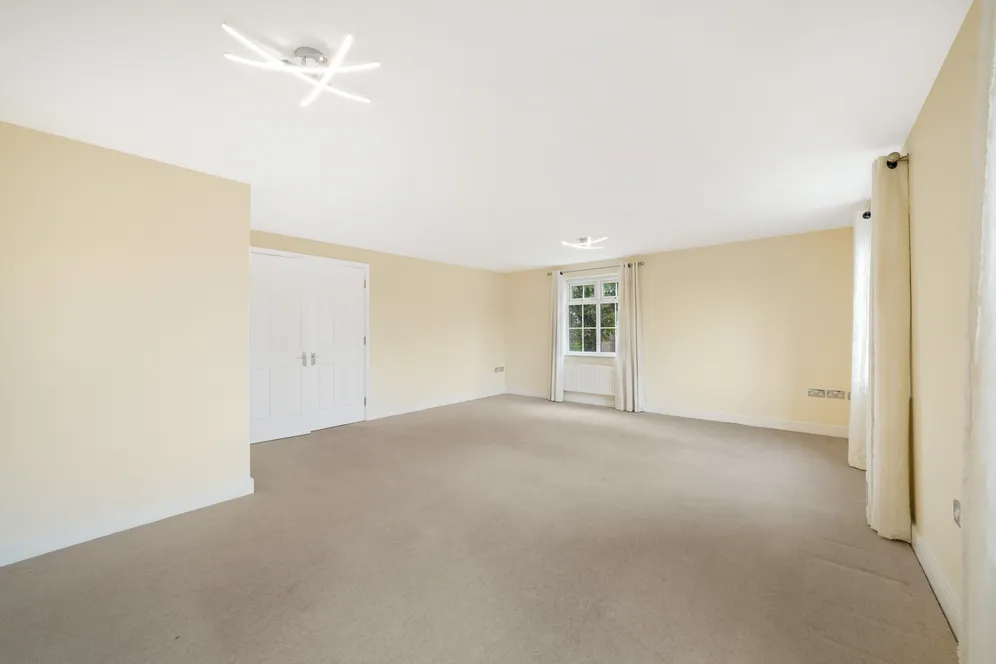 Gibbs Green, Edgware, HA8 photo 6
