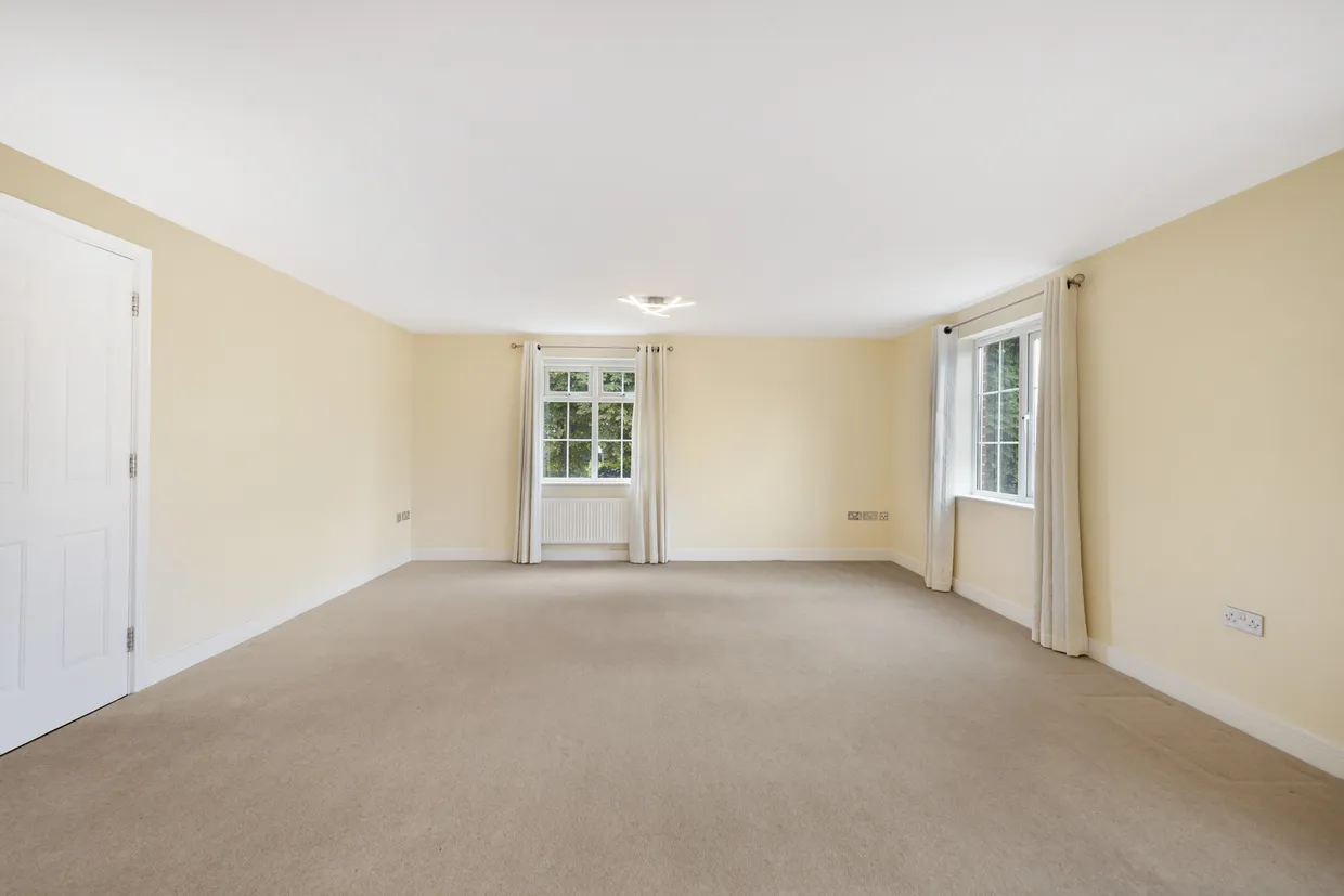 Gibbs Green, Edgware, HA8 photo 9