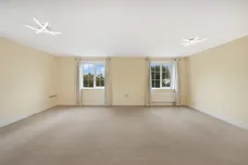 Gibbs Green, Edgware, HA8 photo 15