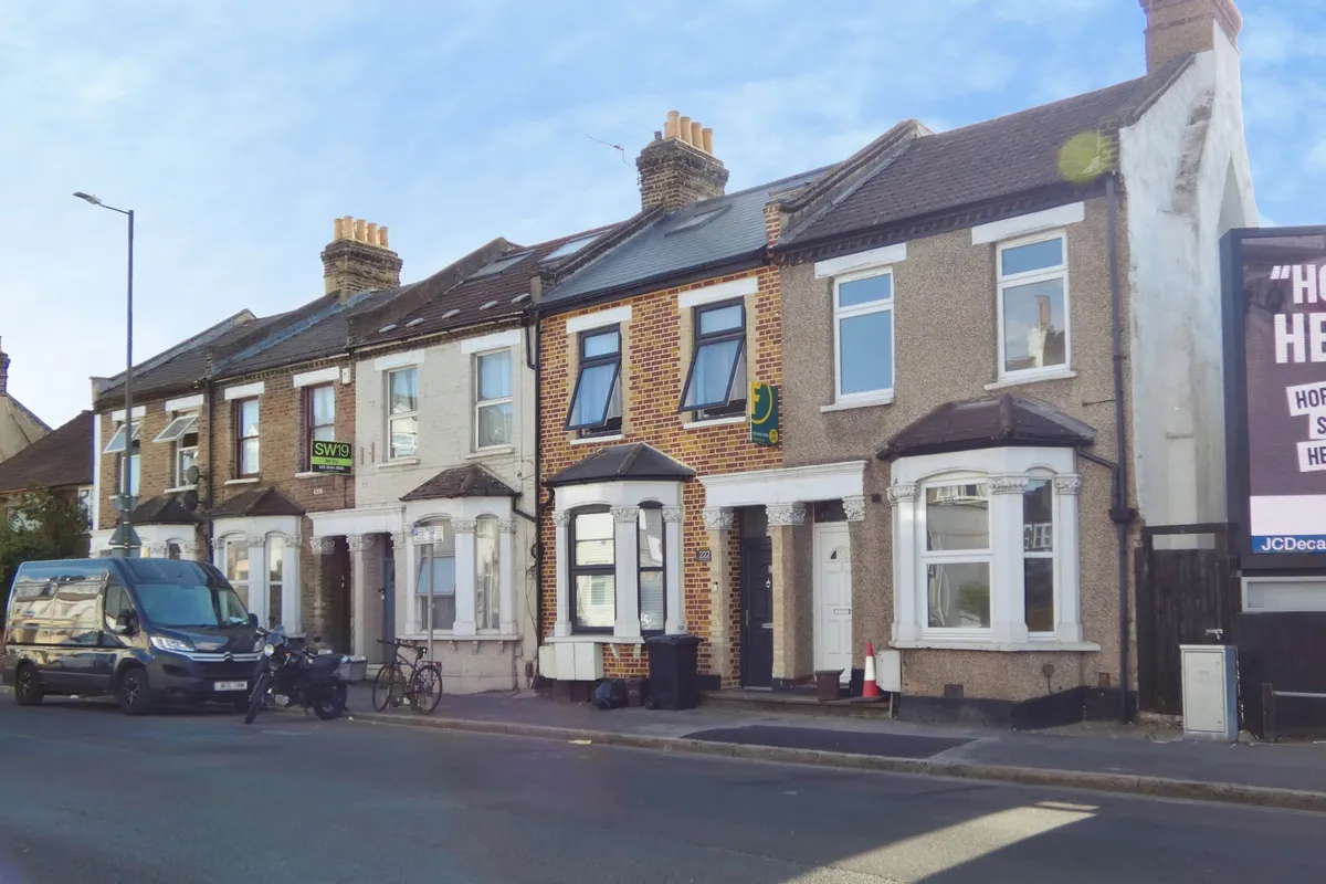 Haydons Road, LONDON
