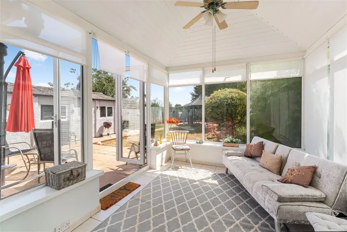 Property carousel image 4