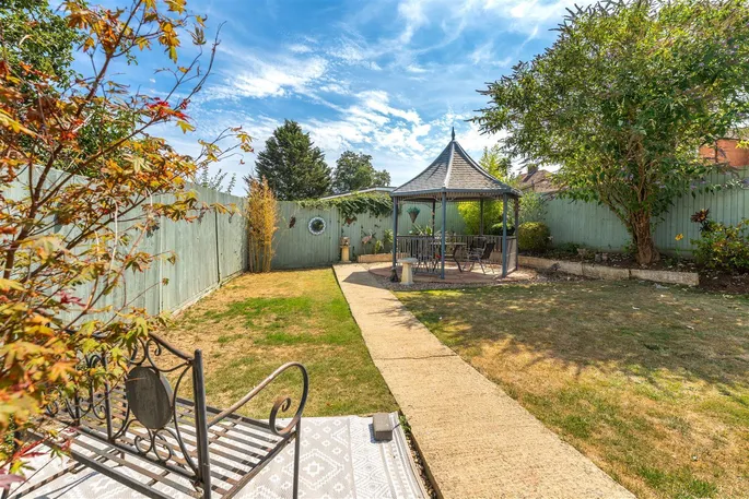 Property carousel image 10