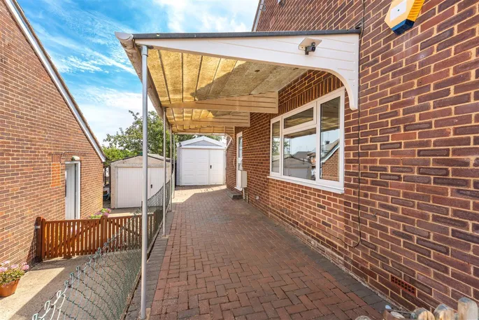 Property carousel image 14