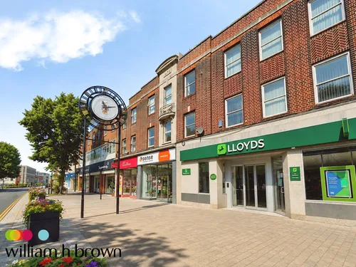 William Hunter Way, Brentwoodphoto