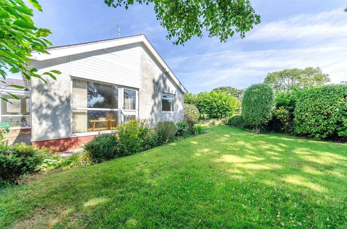 Glan Beuno Estate, Bontnewydd, Caernarfon, Gwynedd, LL55