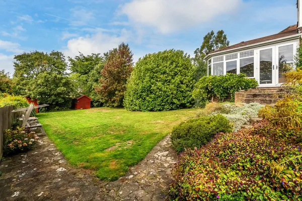 Chichele Road, Oxted, RH8 photo 2