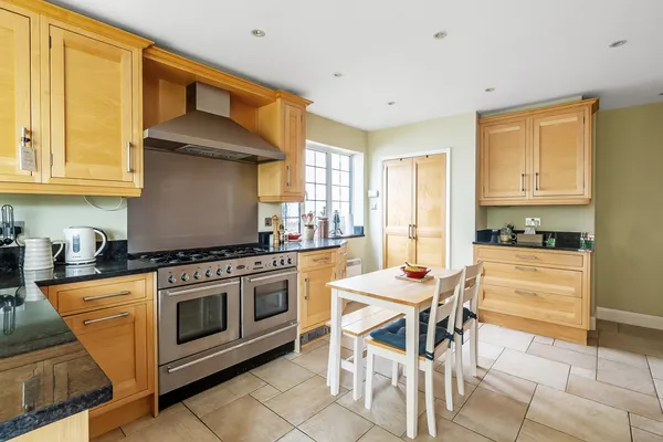 Chichele Road, Oxted, RH8 photo 3