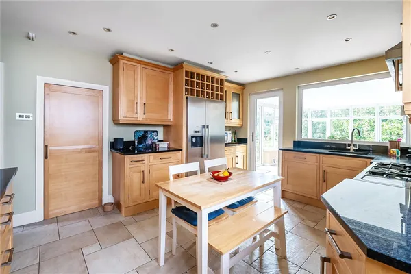 Chichele Road, Oxted, RH8 photo 5