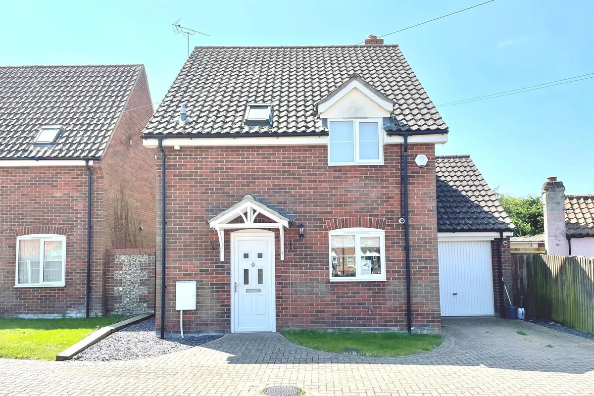 40 Beeches Road, West Row, BURY ST. EDMUNDS