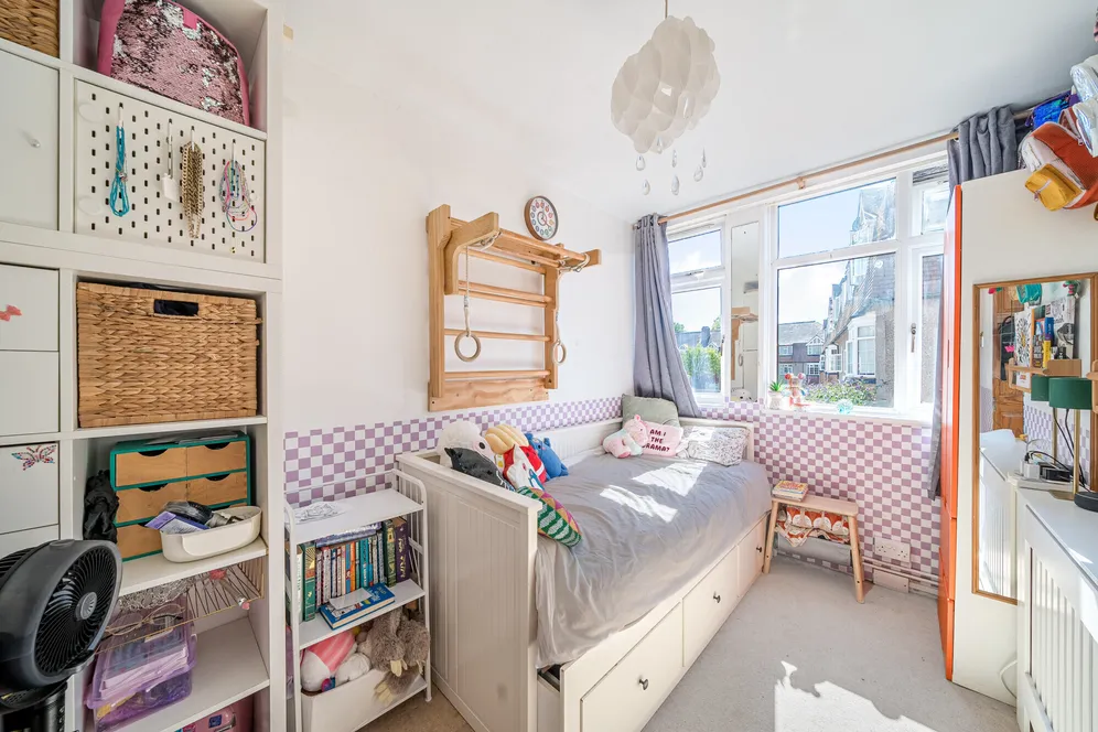 Kingston Road, Epsom, KT17 photo 7