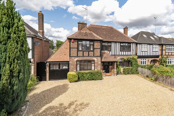 Guildford Road, Horsham, RH12