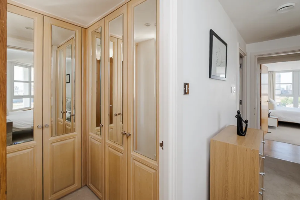 Manchester Road, London, E14 photo 15