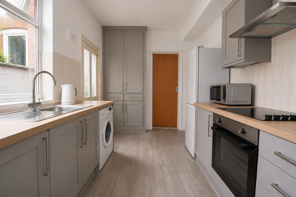 Room 2 of 4, Hollis Road, Coventry Image 3