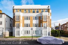 Stamford Brook Avenue, LONDON