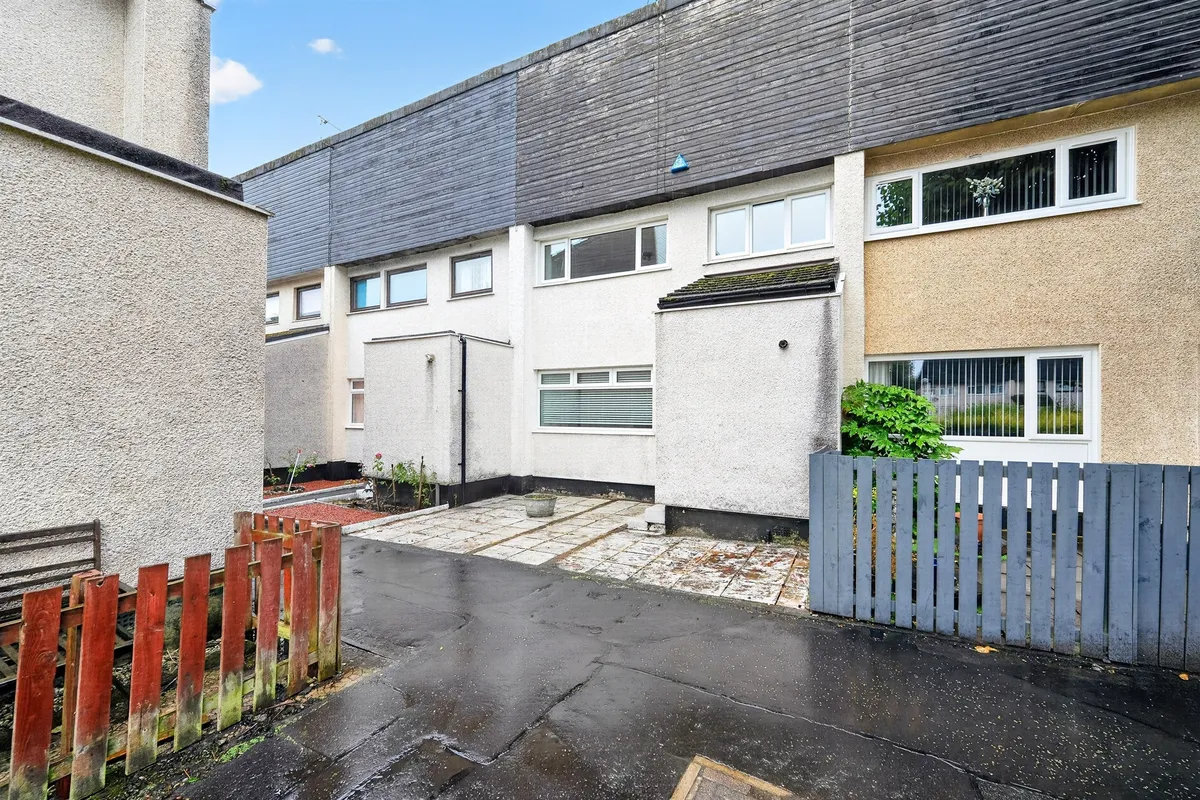Kirkhill, Kilwinning