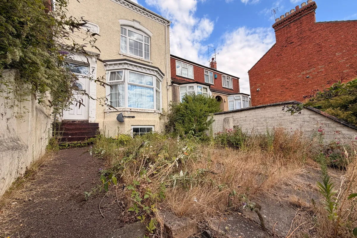Weedon Road, NORTHAMPTON