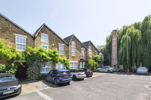 Welmar Mews London SW4
