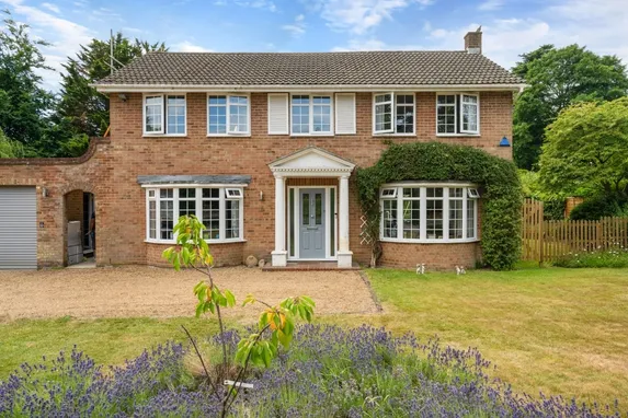 Yardley Close, Reigate, RH2