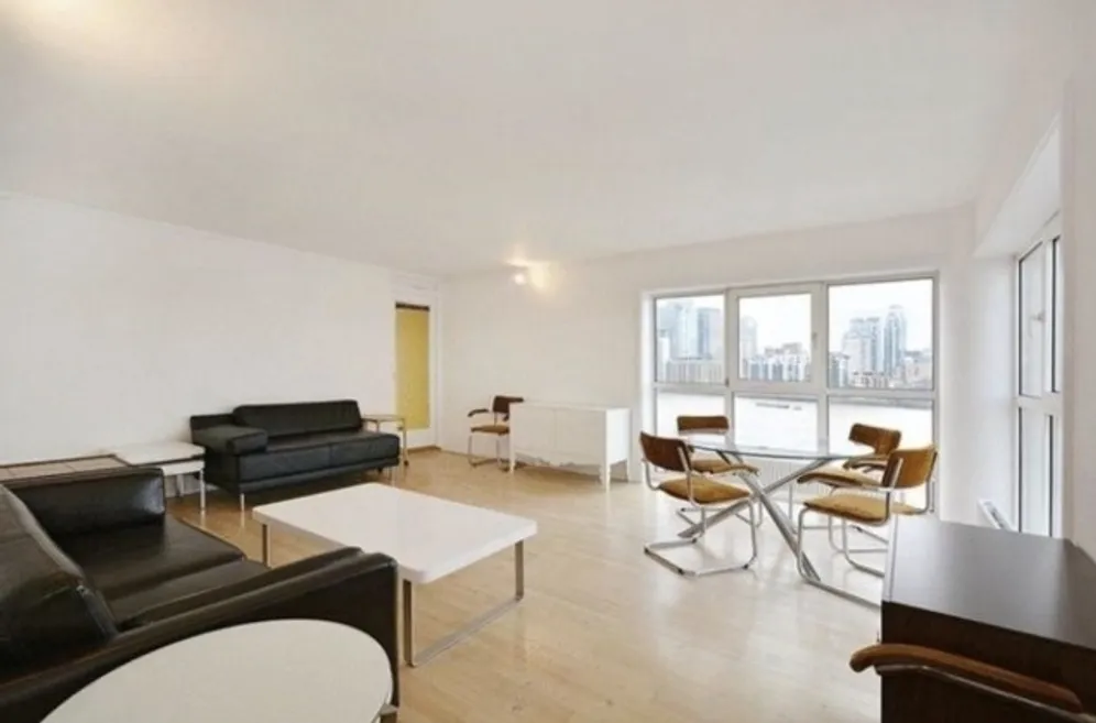 King Frederick Ninth Tower, Rotherhithe, SE16 photo 2