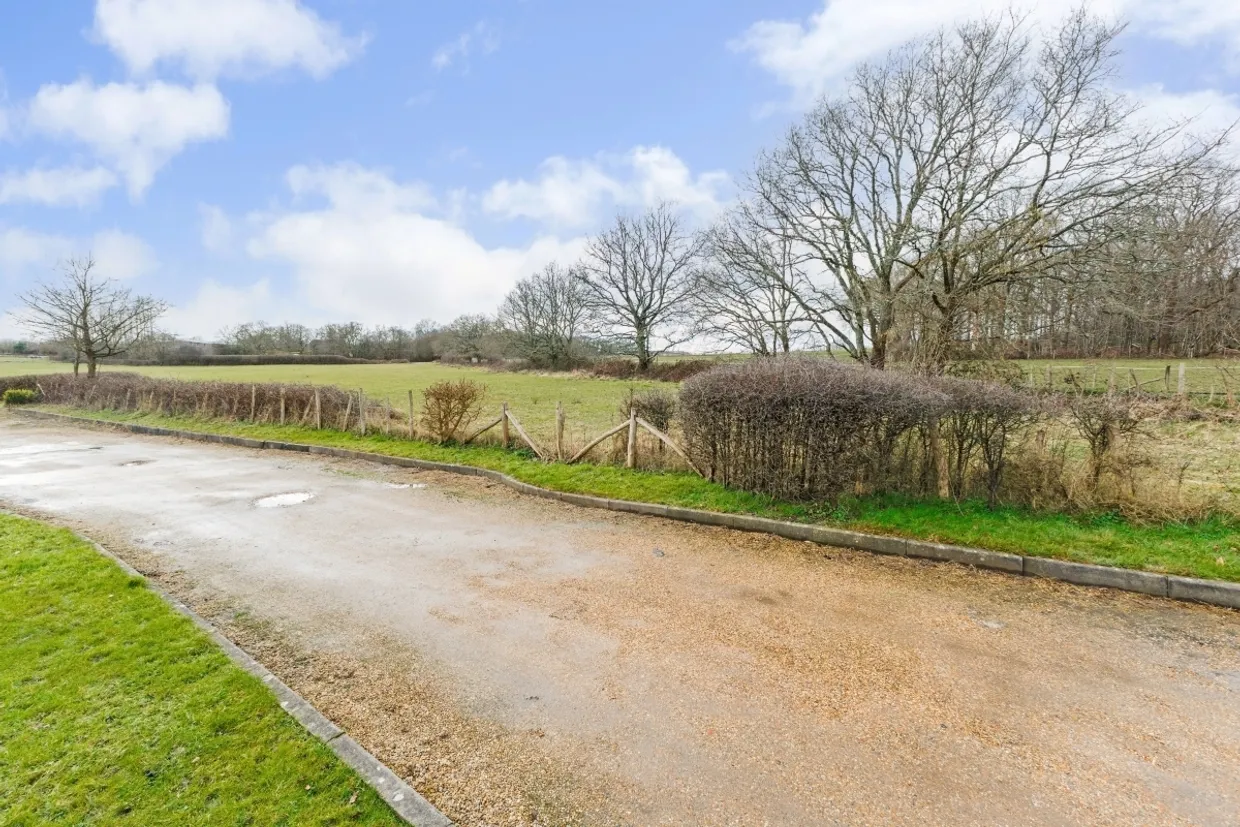 Dewlands Hill Crowborough TN6 photo 2
