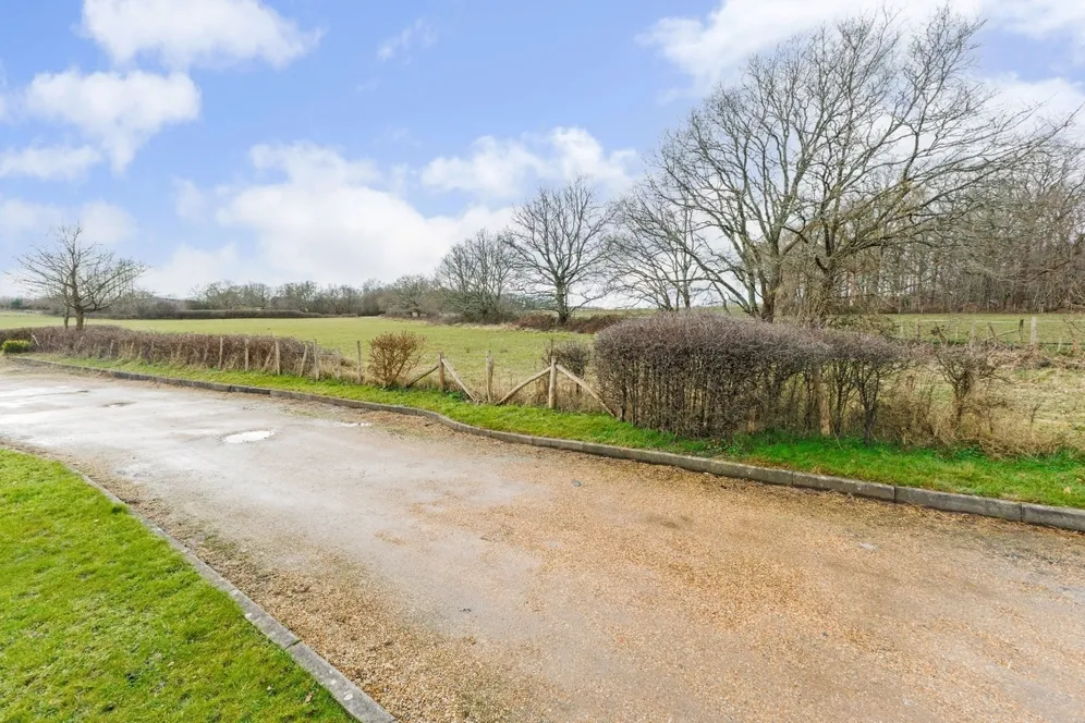 Dewlands Hill Crowborough TN6 photo 2