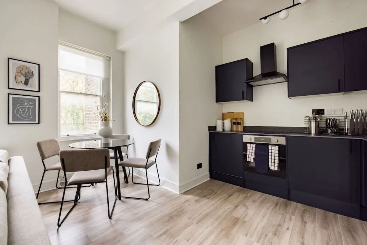25 Longridge Road London SW5 photo 4