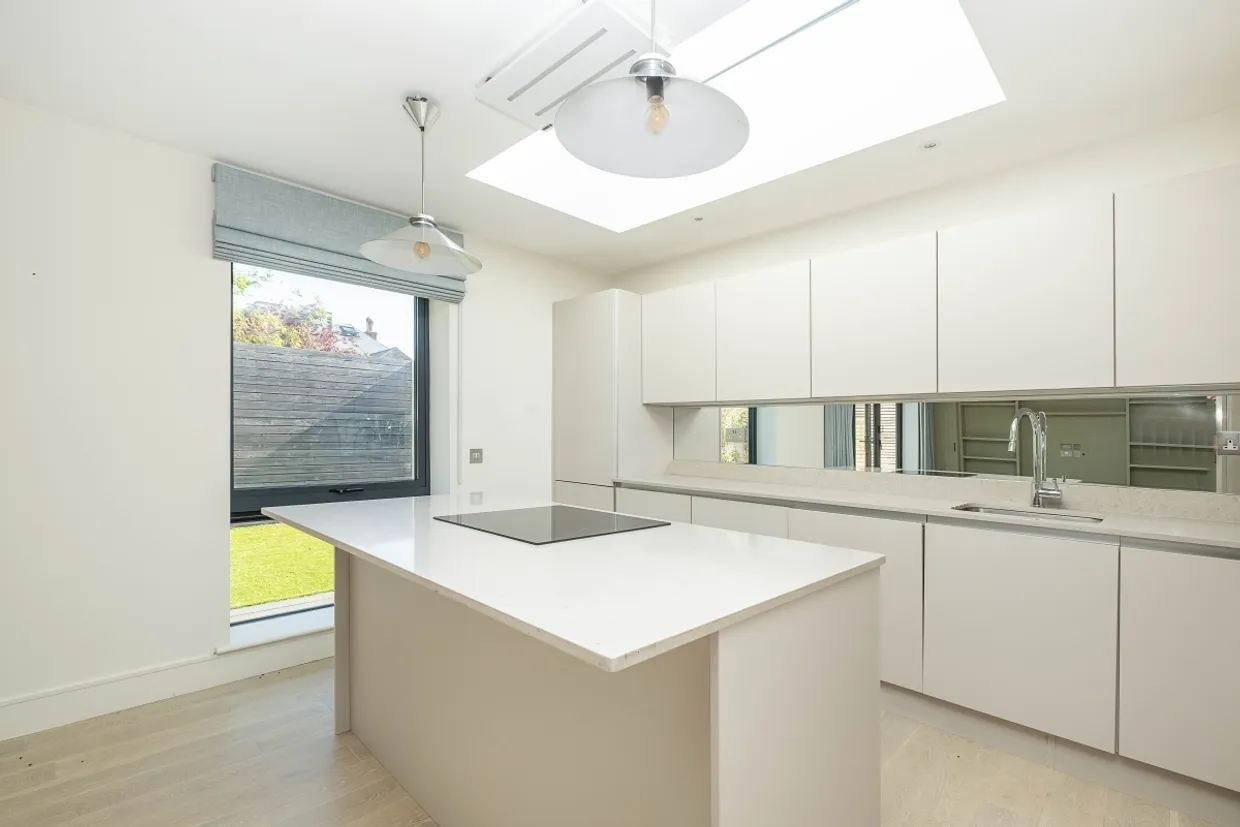 South Park Road London SW19 photo 4