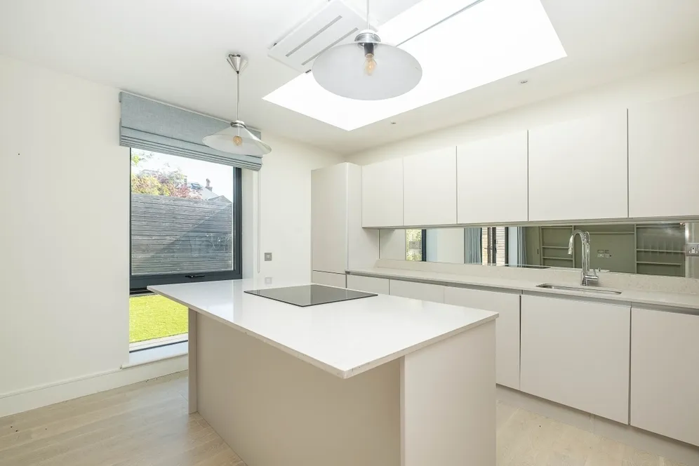 South Park Road London SW19 photo 4