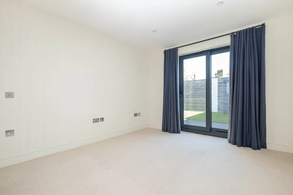 South Park Road London SW19 photo 5