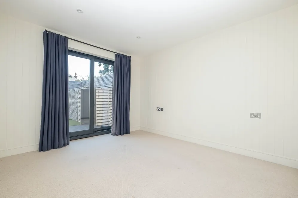 South Park Road London SW19 photo 6