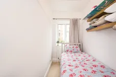 The Pavement, Clapham  SW4 photo 6