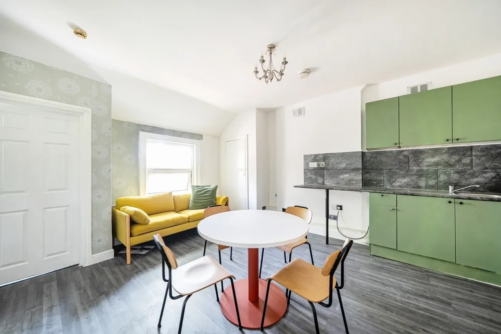 Broadhurst Gardens London NW6 photo 2