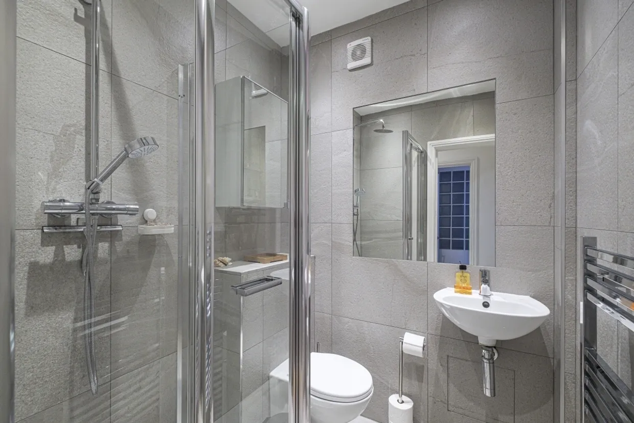Welmar Mews London SW4 photo 12