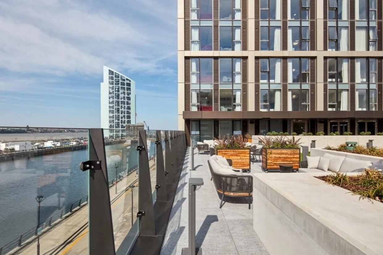 The Lexington, 3b William Jessop Way Liverpool L3 photo 5