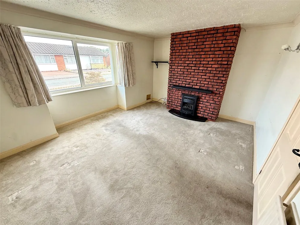 Property carousel item 4