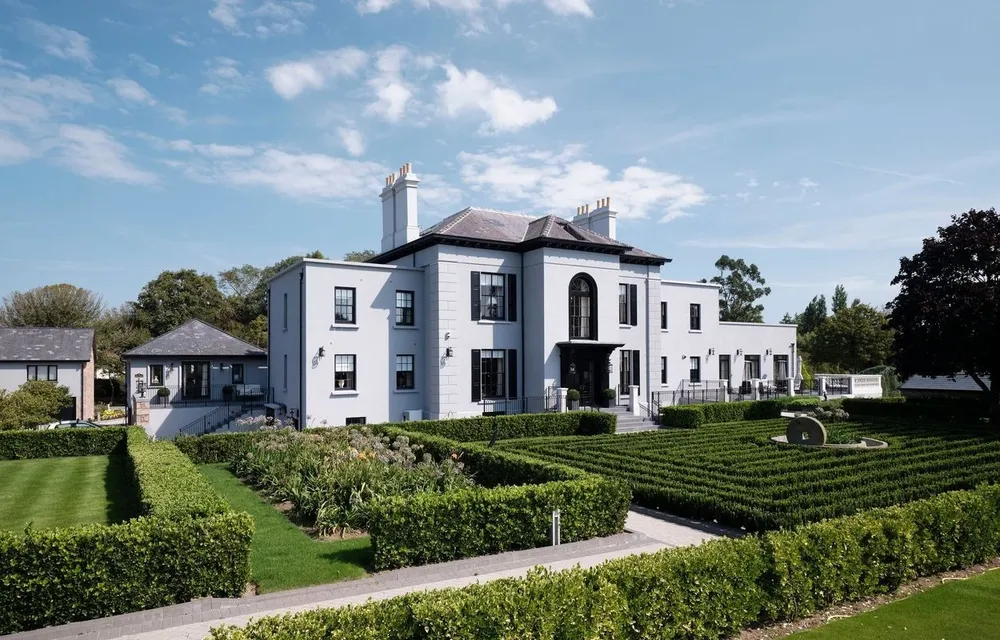 Sunningdale Manor