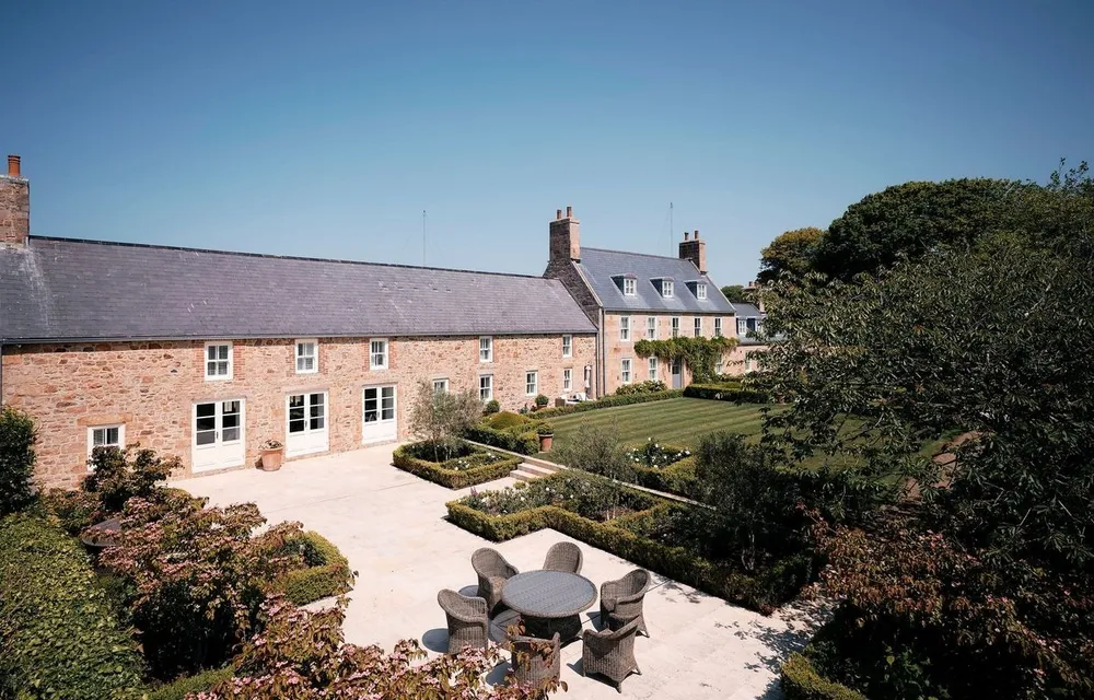 Holmbury