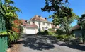 Property image gallery