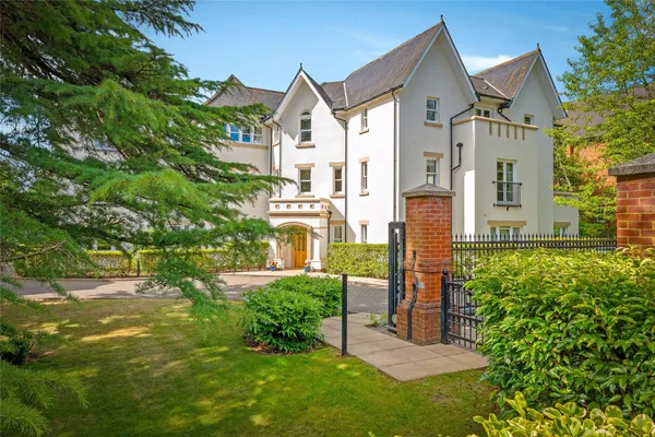 High Cedars, 20 Wray Park Road, Reigate, Surrey, RH2