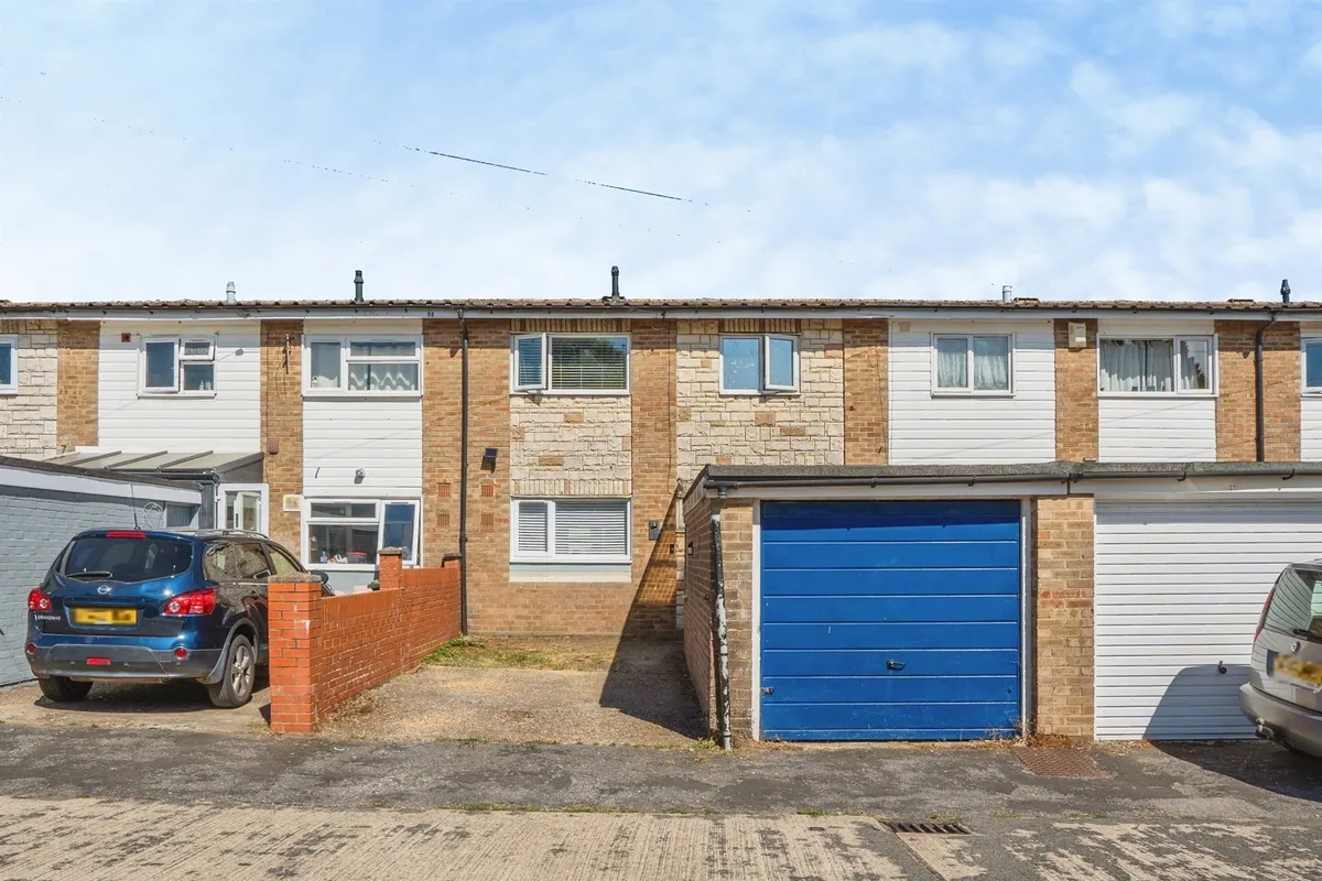 St. Denys Walk, Havant