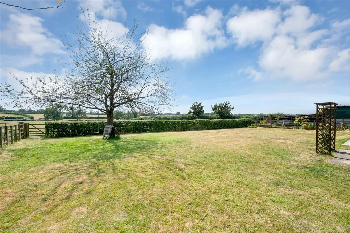 Lodge Farm, The Fosse Way, Upper Broughton, Melton Mowbray LE14 3QD