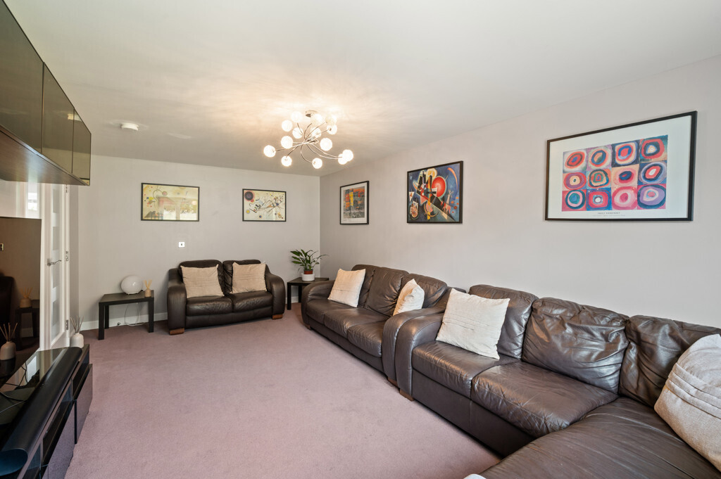 24 Lime Kilns View, Burdiehouse, Edinburgh, EH17 8TS Image 6