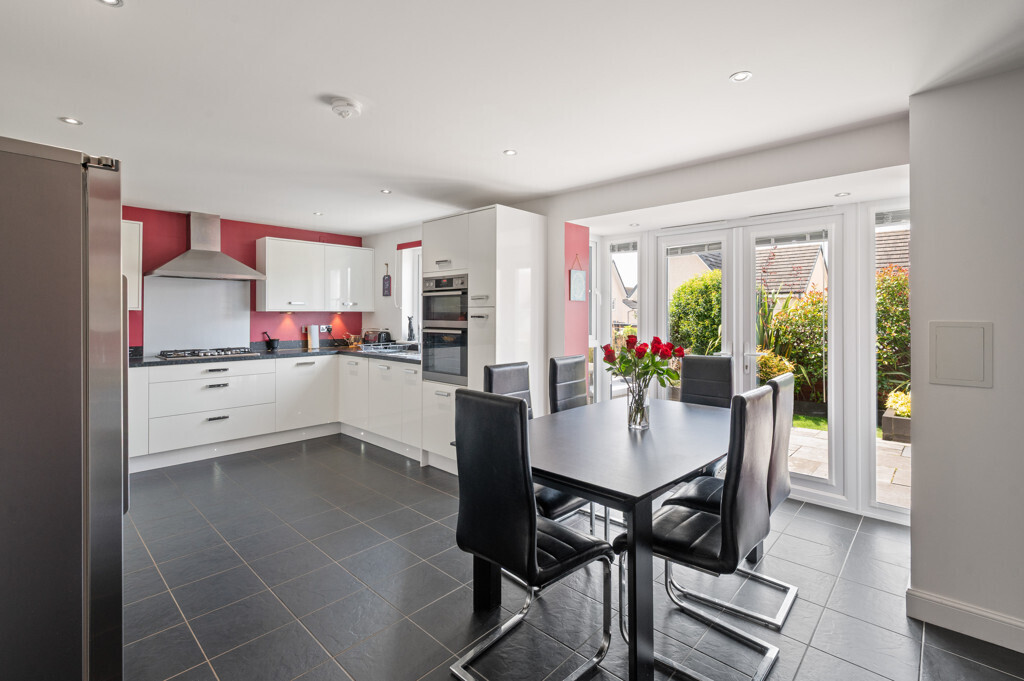 24 Lime Kilns View, Burdiehouse, Edinburgh, EH17 8TS Image 2