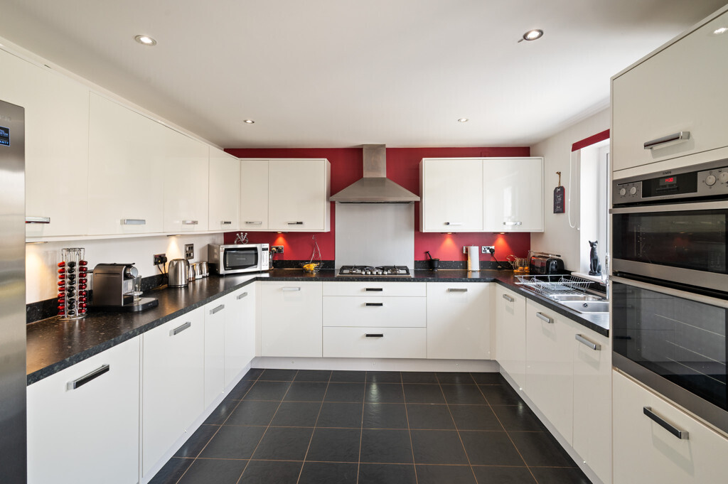 24 Lime Kilns View, Burdiehouse, Edinburgh, EH17 8TS Image 9