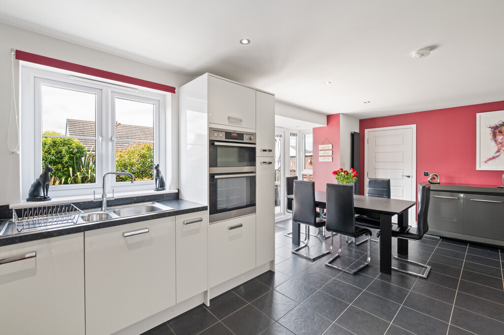 24 Lime Kilns View, Burdiehouse, Edinburgh, EH17 8TS Image 12