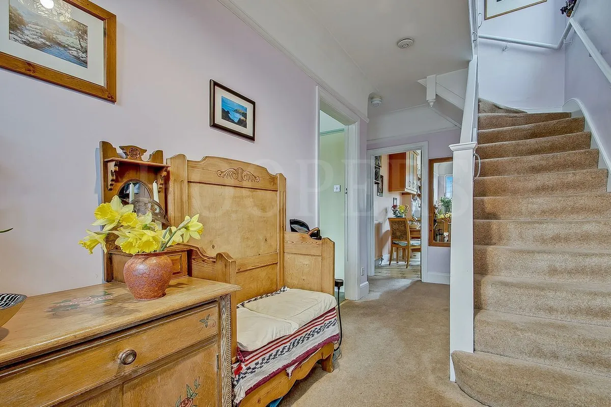 Dollis Hill Avenue, London, NW2