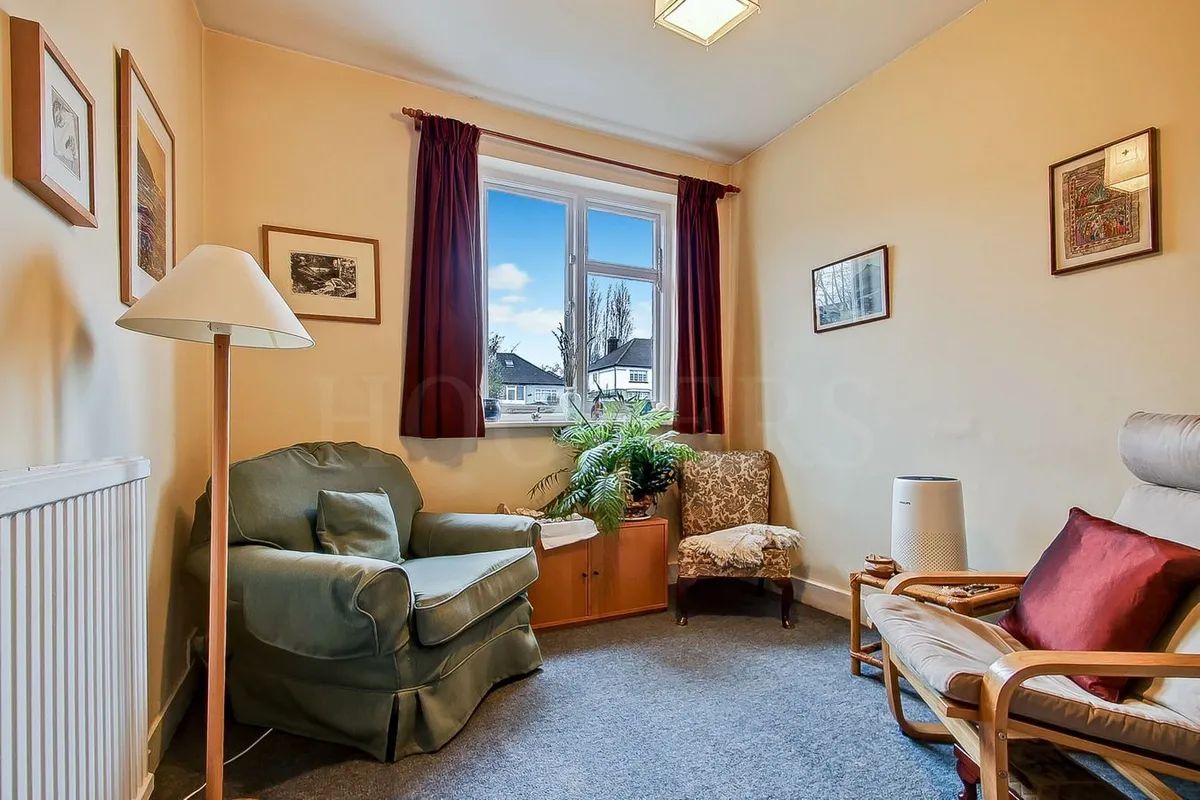 Dollis Hill Avenue, London, NW2