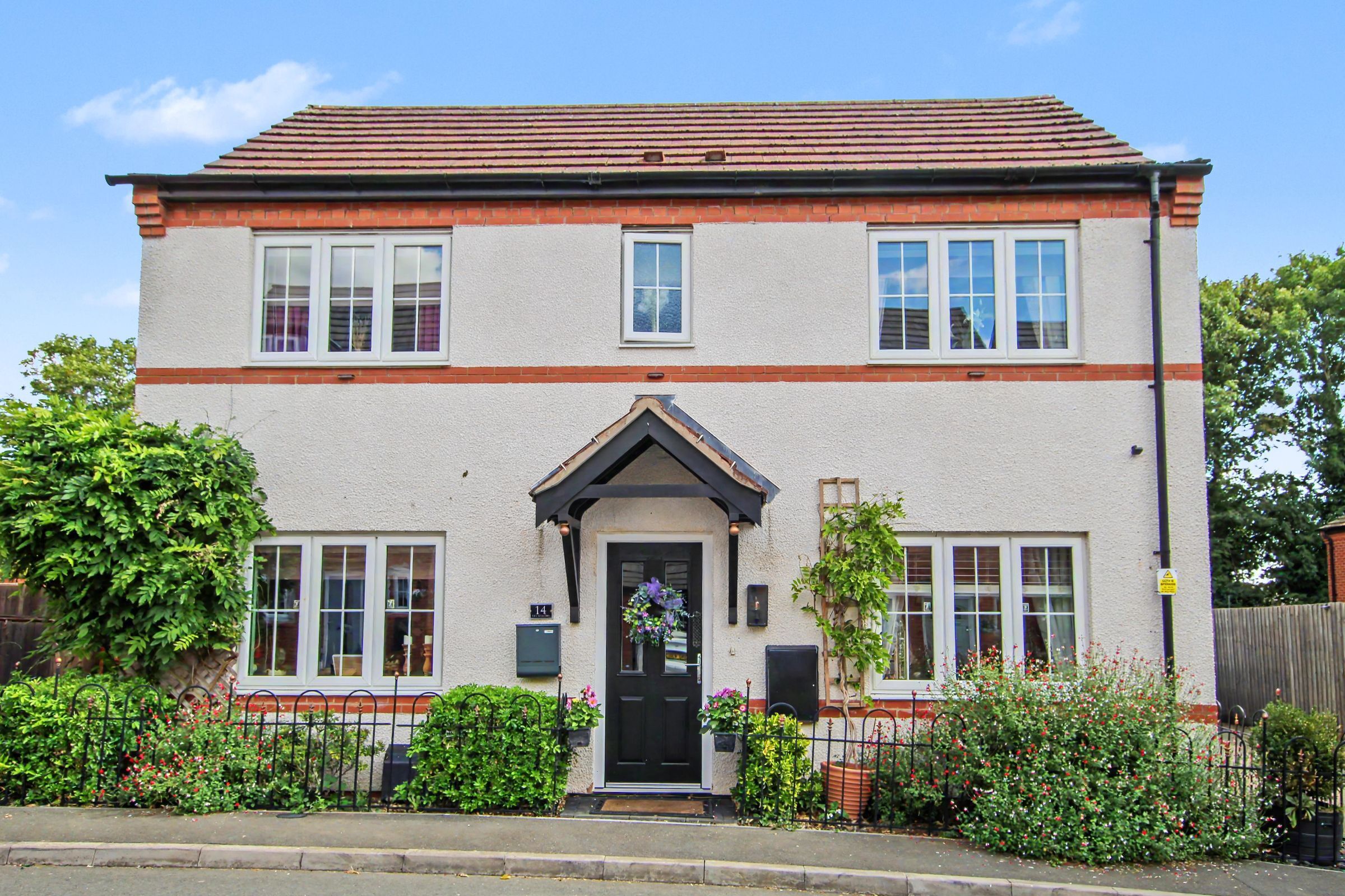 St. Helens Lane, Swadlincote Image 1